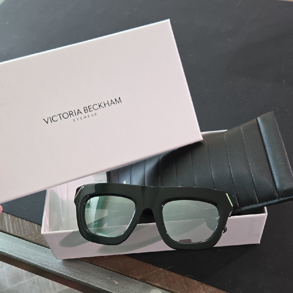Victoria Beckham Black Eyewear with Case